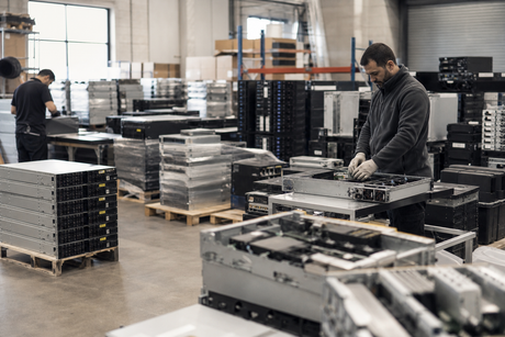 Clearing Warehouse Costs: The Benefits of Bulk IT Liquidation